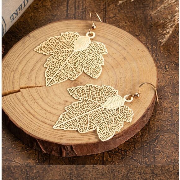 New GOLD FILIGREE LEAF EARRINGS fall autumn - Picture 3 of 7